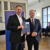 Ministar Šipić gradonačelniku Jenkaču uručio ugovor vrijedan gotovo 49 tisuća eura